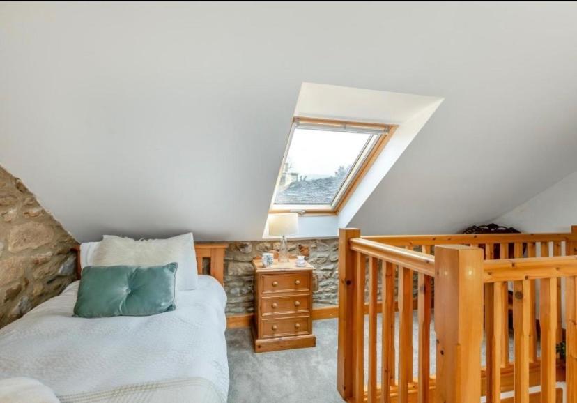 Westside Cottage, Newby, Clapham, Yorkshire Dales National Park, Famous Three Peaks, Near The Lake District, Pets Are Welcome Newby  Exterior foto