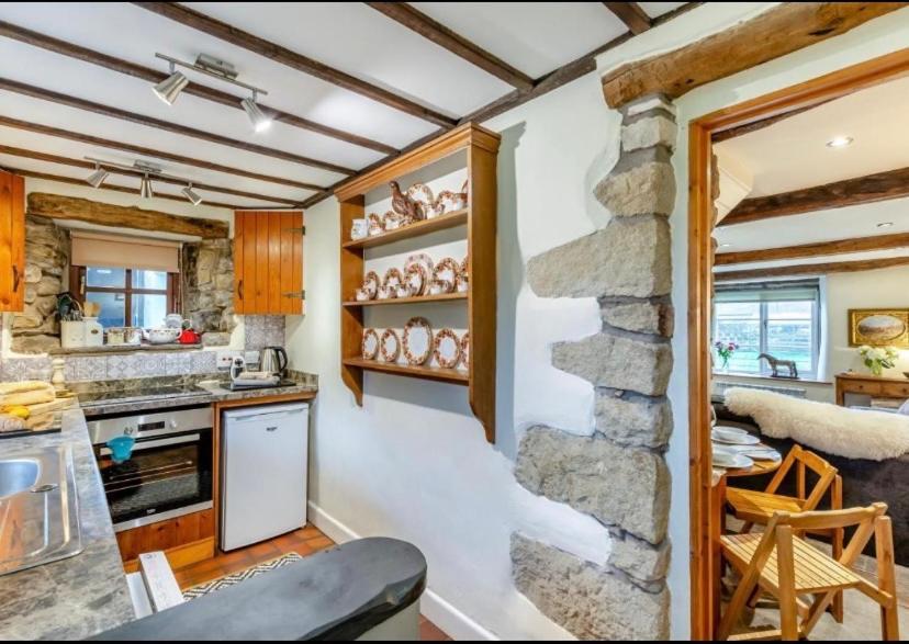 Westside Cottage, Newby, Clapham, Yorkshire Dales National Park, Famous Three Peaks, Near The Lake District, Pets Are Welcome Newby  Exterior foto